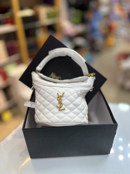 شنته YSL ابيض