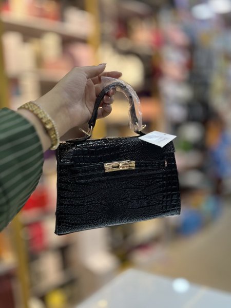 شنته Hermès حجم صغير لون اسود