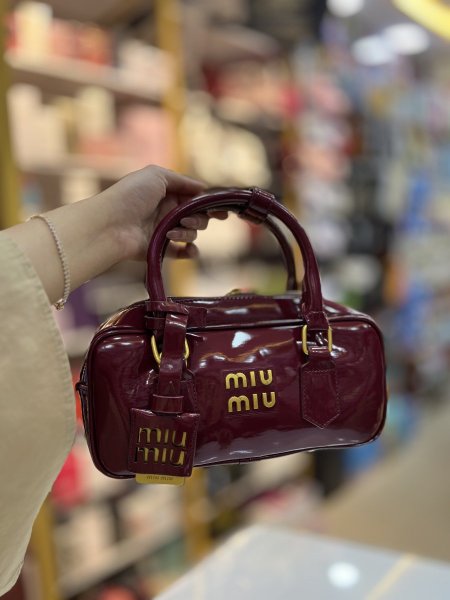 شنته Miu Miu