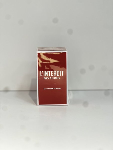 عطر Givenchy الاحمر