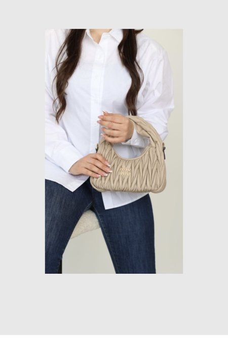 شنته Miu Miu لون بيج