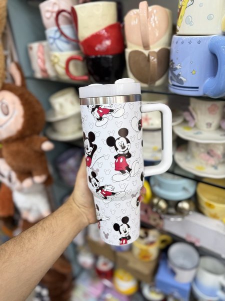 ميكي ماوس ابيض