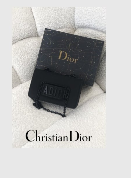 شنته Dior اسود